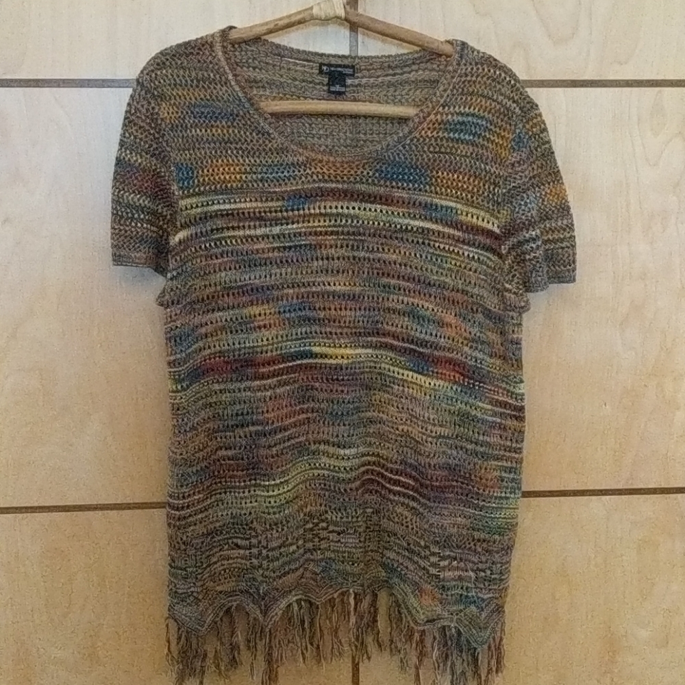 Short sleeve knit top with fringe Size 1x